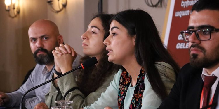 Konferans “Olası çözüm yöntemleri ve mevcut sorunlara alternatifler” konusuyla devam ediyor