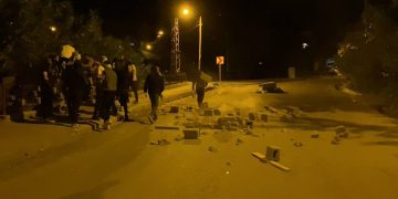 Gençler irade gaspına karşı direnişte