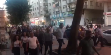 Amed’de Gençler kayyıma karşı yürüyüş başlattı