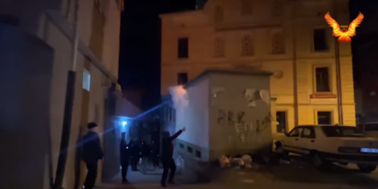 YCWK’den Amed’de iki koldan Eylem