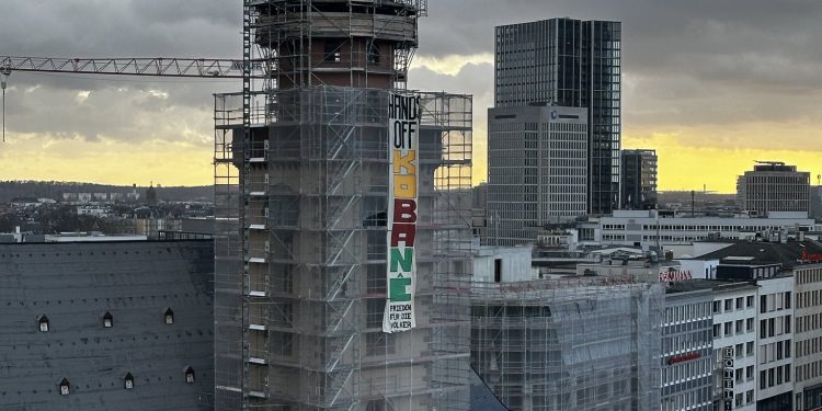 Frankfurt’ta Rojava’ya yönelik saldırılara karşı eylem