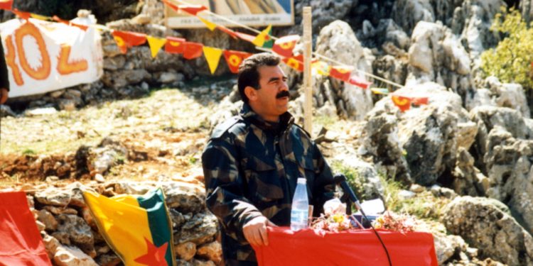 Başkalarının hizmetindeki yaşamı, kafamı kesseniz bile, bana bir gün kabul ettiremezsiniz