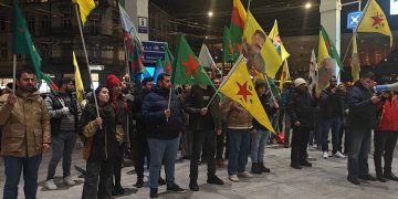 Gençlerden İşgalci Türk devletinin Saldırılarına ve Kayyumlarına karşı Protesto eylemi