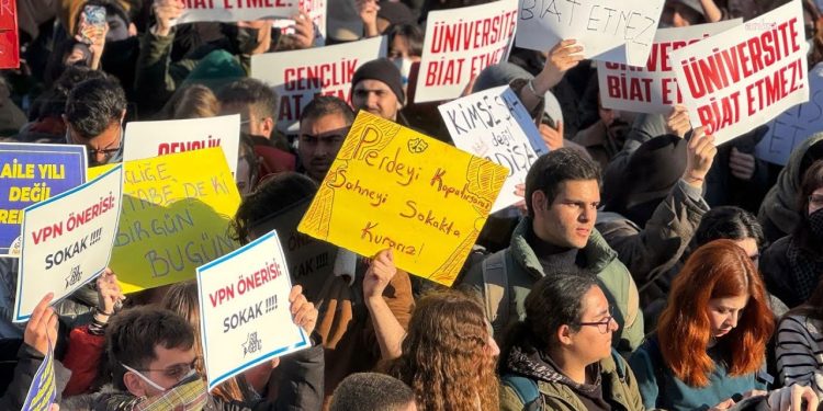 Gençlik ve halk başkaldırısı