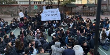 Liseli Gençlik Ayakta!