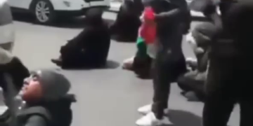 Kadınlardan Şam’da yol kapatma eylemi