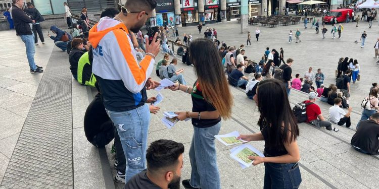 Köln Gençliğinden Uzun Yürüyüş ve NRW Festivaline Çağrı