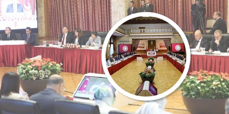 Toplantı sona erdi, komisyon yarın Barış Annelerini dinleyecek