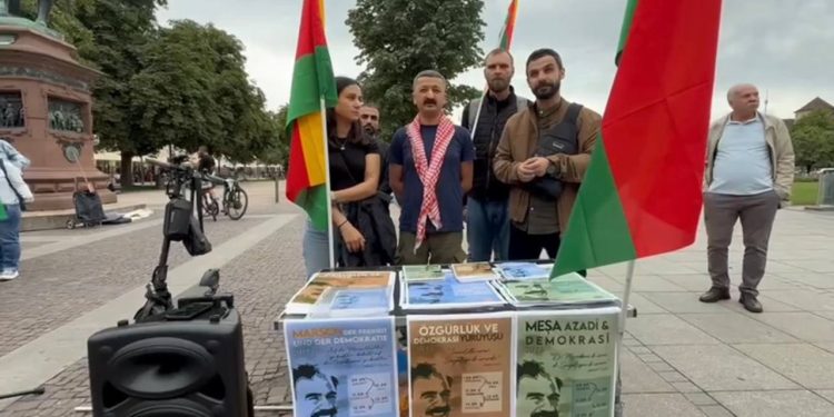Stuttgart’ta Uzun Yürüyüş tanıtım standı açıldı