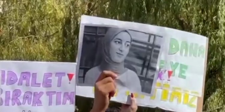 Gençler ve Kadınlar Rojin İçin Bir Çok Kentte Alanlara Çıktı