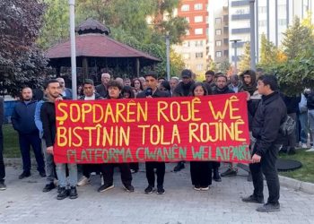 Gençler Wan’dan Amede Doğru Yola Çıktı