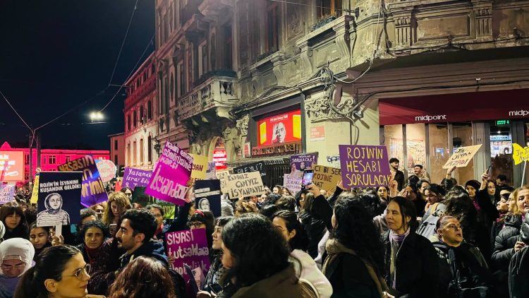 Genç Kadınlardan 25 Kasım: Kadınların Barışı Özgür Yaşamı Savunmaktır