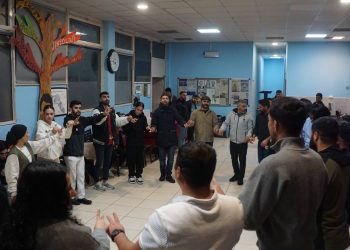 Paris’te Dünya Kobanê günü vesilesi ile gençlik buluşması düzenlendi