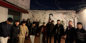 Büyük yürüyüşe saatler kala Berlin gençliği hazırlıklarını tamamladı