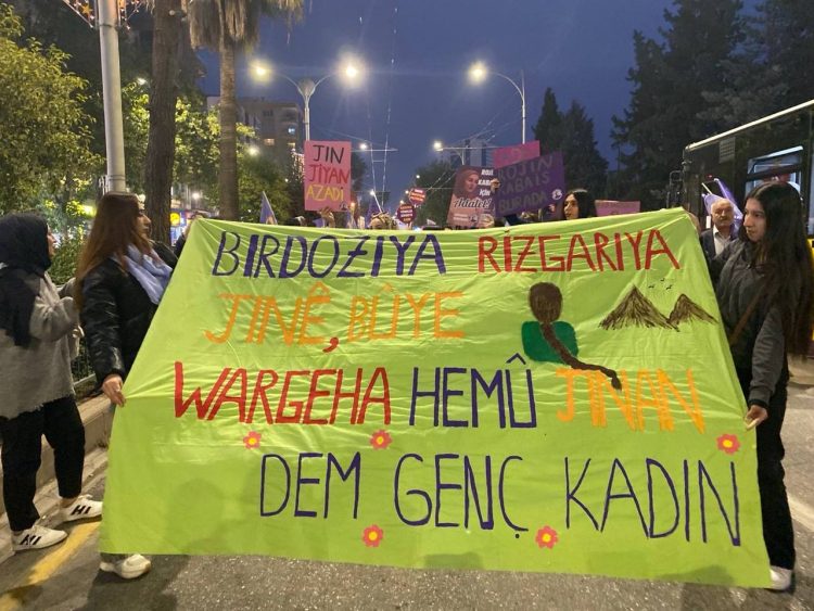 Genç Kadınlardan 25 Kasım: Kadınların Barışı Özgür Yaşamı Savunmaktır