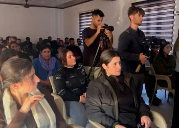 Şengal’de 25 Kasım Vesilesiyle Genç Kadınlar “Têkoşînên Jinan li Seranserê Cîhanê” Şiarıyla Seminer Düzenledi