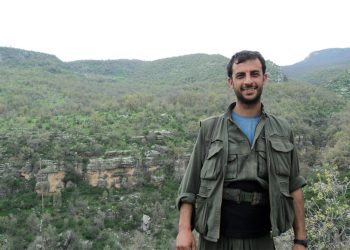 Kendisini Emekle Var Eden Bir APOCU Derviş; Rizgar Farqin