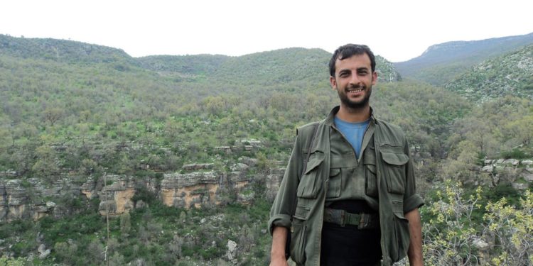 Kendisini Emekle Var Eden Bir APOCU Derviş; Rizgar Farqin