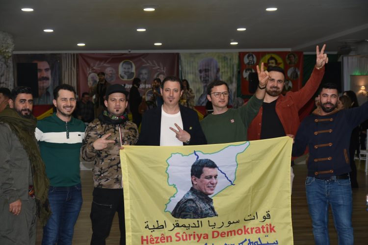 Hamburg Gençliği: Zafer Bizim Olacaktır