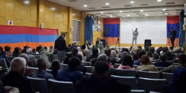 Ermeni Kültür Evi ve Ermeni Gençlik Hareketi Sanat Gecesi Düzenledi