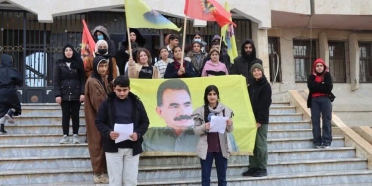 Tabka’da Gençler, Önder Apo’nun Mesajını Okumak İçin Bir Araya Geldi