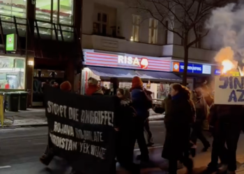 Berlin’de Saldırılara Karşı Sivil İtaatsizlik Eylemi