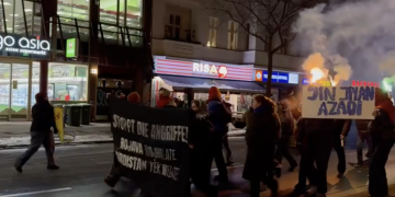 Berlin’de Saldırılara Karşı Sivil İtaatsizlik Eylemi