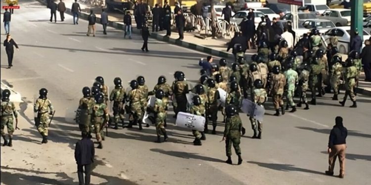 İran’da Eylemler 12’nci Gününde: 5’i Çocuk 34 Gösterici Katledildi