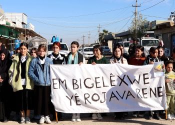 Şengalli Öğrenciler Rojava İçin Yürüdü