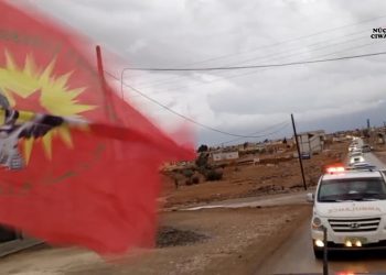 Gençler Öncülüğünde Halk Halep’e Doğru Yola Çıktı