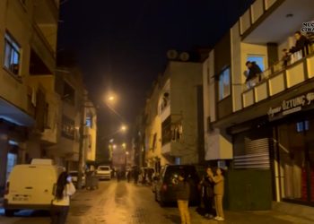 Mersin’de Rojava İçin Eş Zamanlı Ses Çıkarma Eylemi