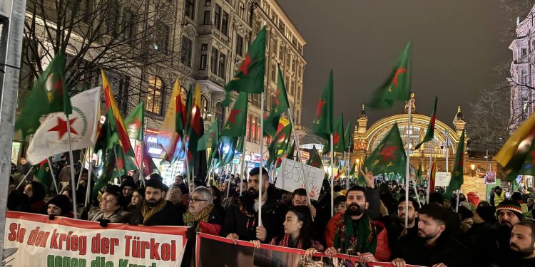 Frankfurt’ta Rojava’ya yönelik saldırılara karşı öfke büyüyor: Her gün sokaklardayız!