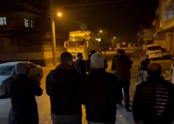 Tarsus’ta Gençlerden Halep Saldırılarına Karşı Eylem