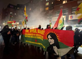 Kiel’de Gençler Soykırım Saldırılarına Karşı Alanlara Aktı