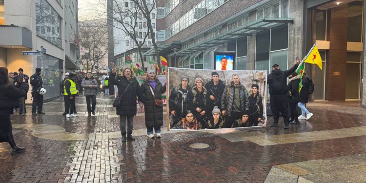 Rojava’ya yönelik saldırılar Essen’de protesto edildi