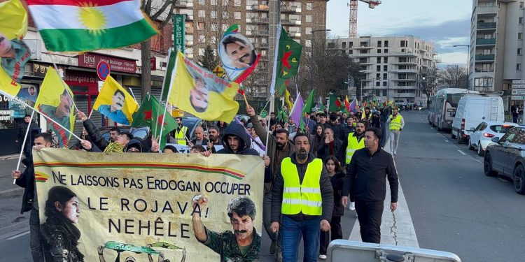 Drancy’de Gençler Öncülüğünde Kürdistanlılar Alanlara Aktı