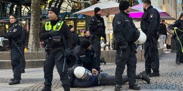 Rojbin Kadın Meclisi’nin Hamburg’daki Eylemine HTŞ Saldırısı