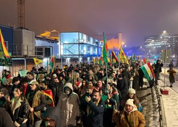 Berlin’de Rojava’ya Yönelik Saldırılara Karşı Yürüyüş