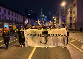 Kadınlar Öncülüğünde On Binlerin Buluştuğu Kitlesel Eylem: “Rojava Yalnız Değildir!”-YENİLENDİ