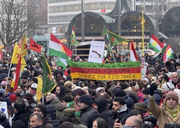 Hannover’de Gençler sokaklara akın etti