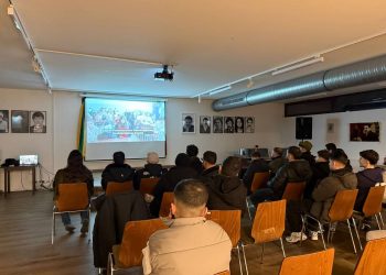 TCŞ Öncülüğünde Böblingen’de Rojava Gündemli Panel Gerçekleştirildi