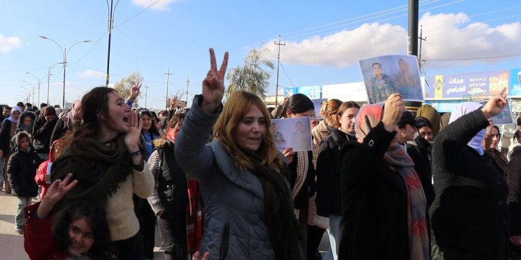 Şengal’de Halk Rojava İçin Yürüdü