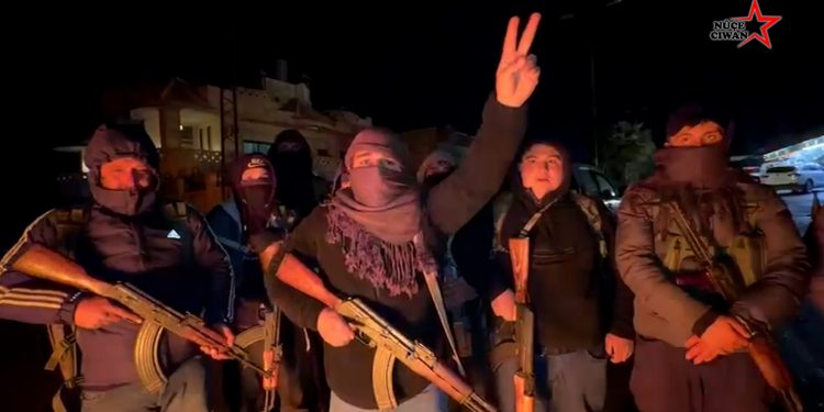 Bakur’lu Gençler Rojava’ya Geçti