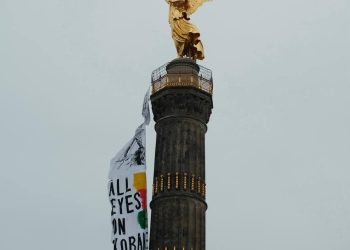 Siegessäule ‘Bütün gözler Kobanê’de İle Kuşatıldı