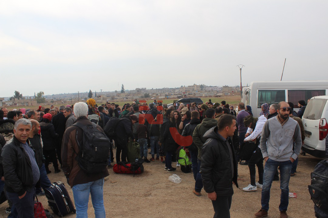 Yüzlerce kişi Efrin’e doğru yola çıktı