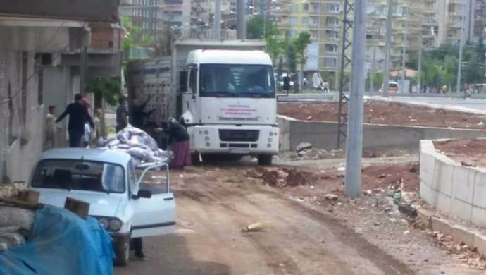 AKP, Kürdistan’da seçim çalışmalarına yaz ‘kömür’ü ile başladı!