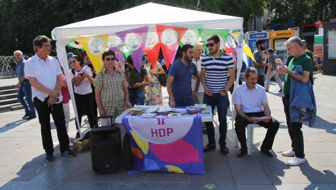HDP’li Gençler Ankara da seçim çadırı kurdu