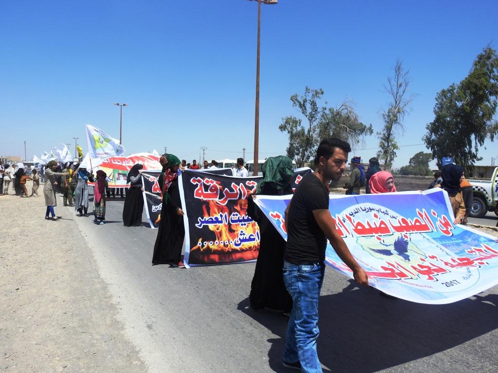 Reqalı gençler Türk devletinin işgaline karşı yürüdü