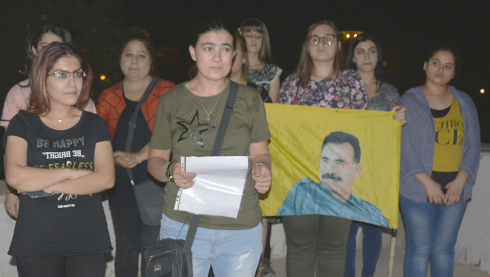 Genç Kadınlar, Türk işgalciliğine karşı yürüyecek