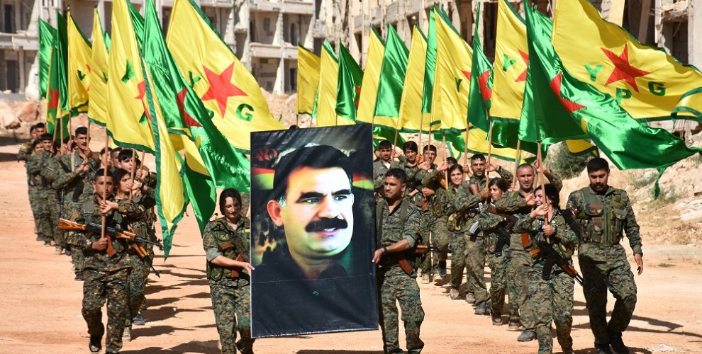 Halep’te onlarca genç YPG’ye katıldı